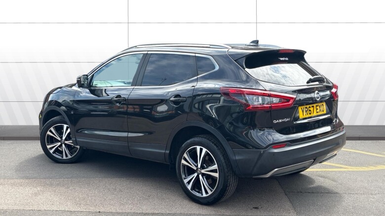 Nissan Qashqai 1.2 DiG-T N-Connecta 5dr Petrol Hatchback